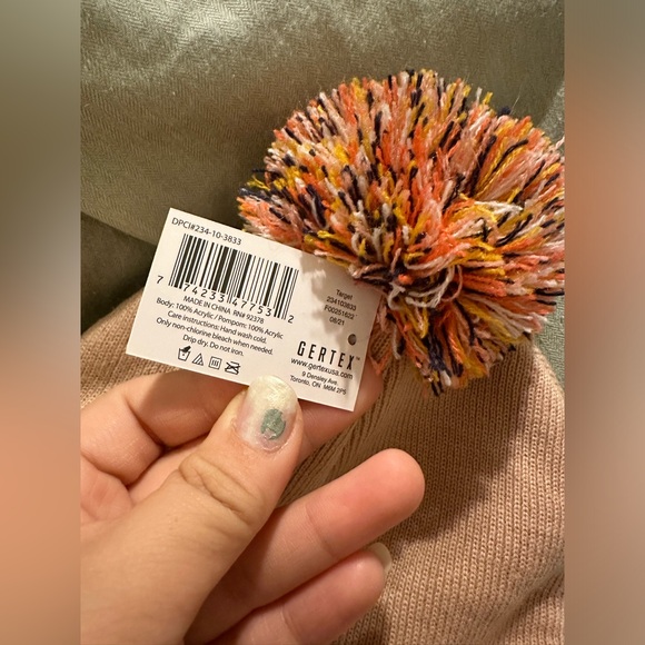 Pom Hat - Picture 2 of 2